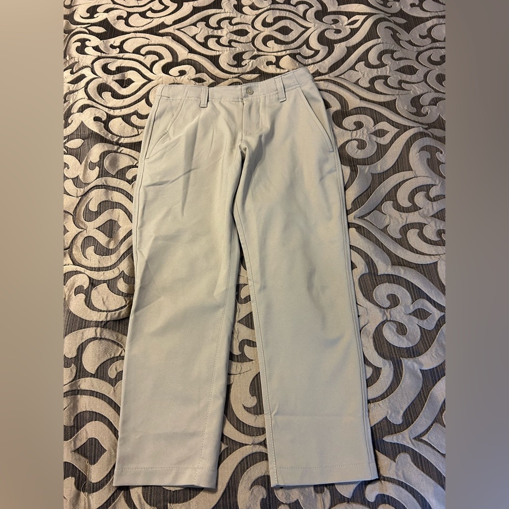 Boys Under Armour Golf pants Size small